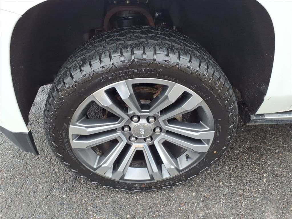 Used 2019 GMC Yukon Denali w/ Denali Ultimate Package image 10