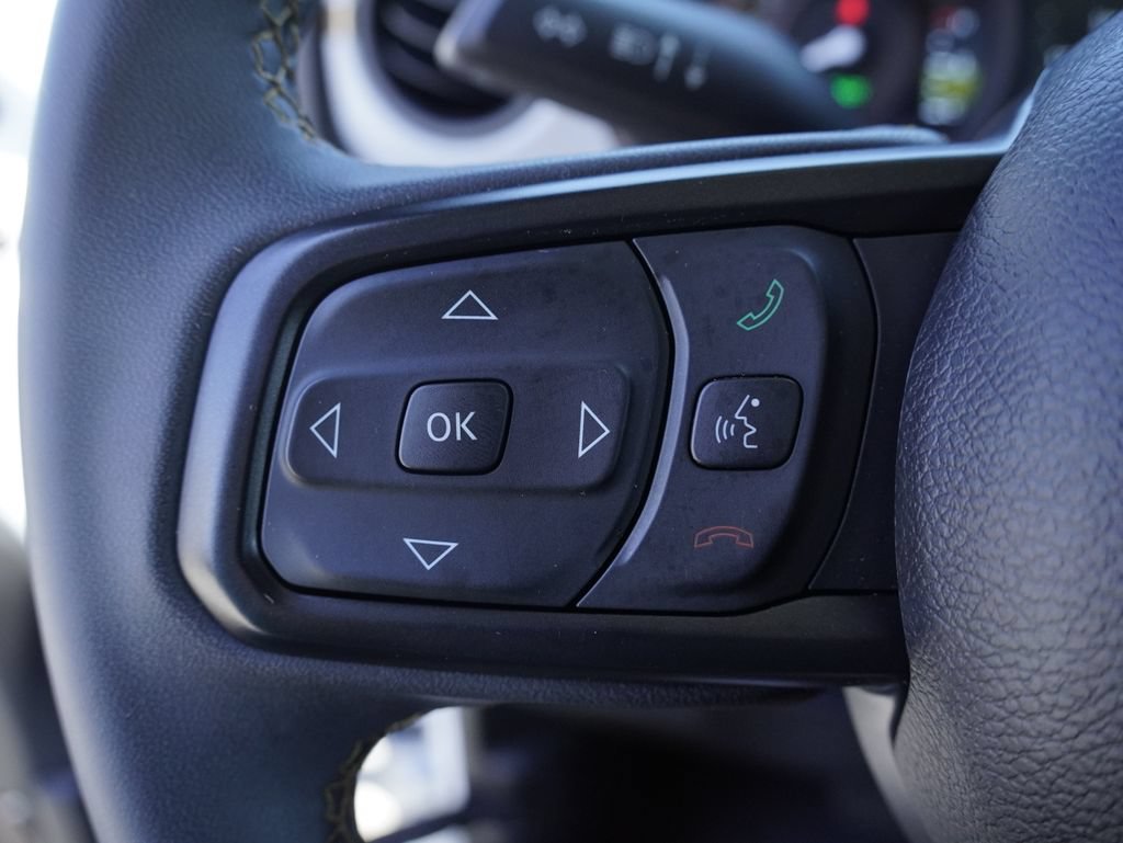 Used 2024 Jeep Wrangler Unlimited AWD/4WD image 17