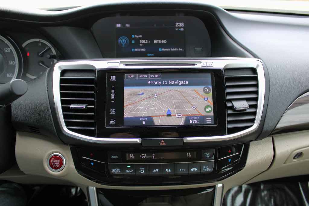 Used 2017 Honda Accord EX-L image 13