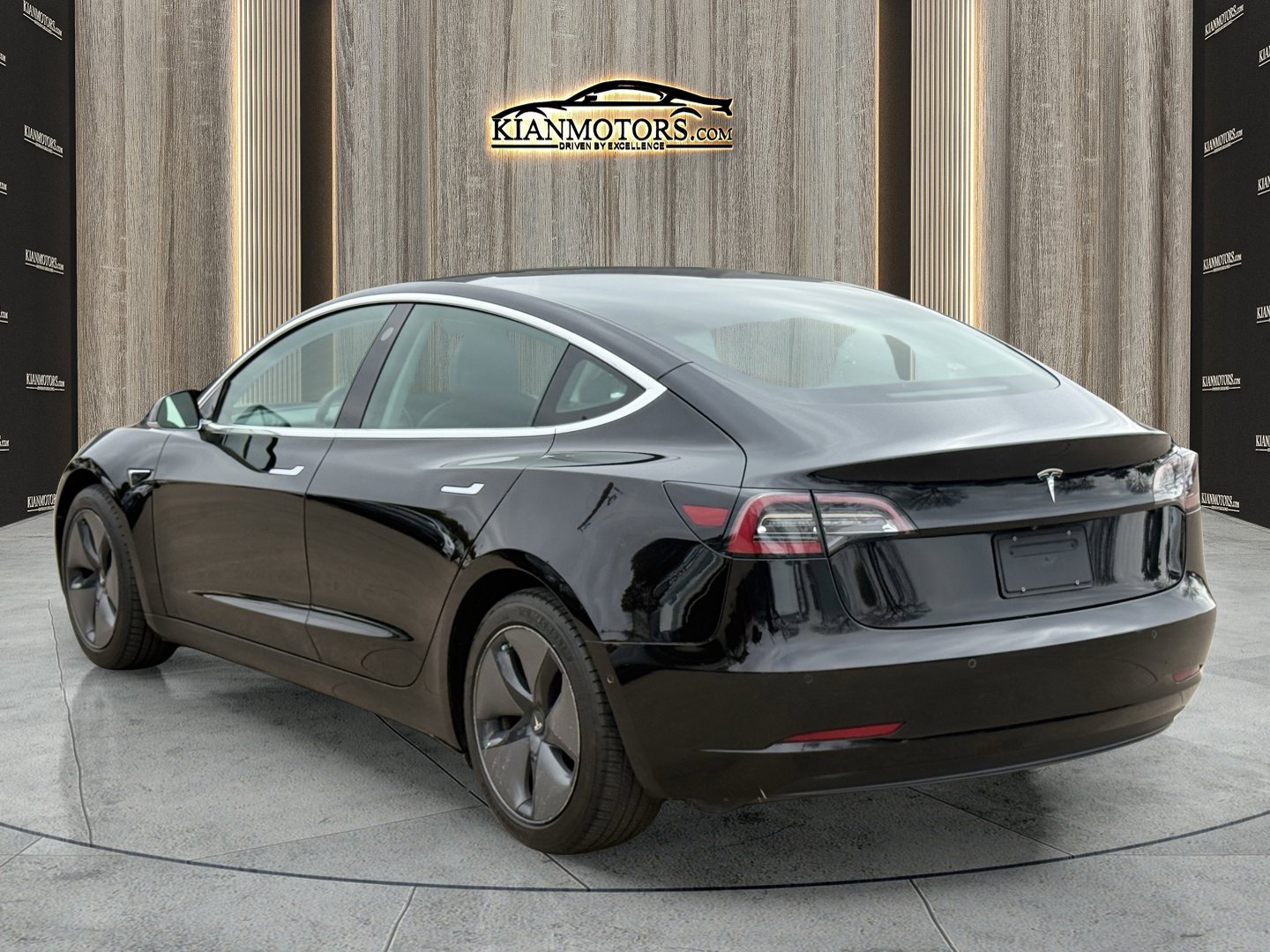 Used 2018 Tesla Model 3 Mid Range image 5