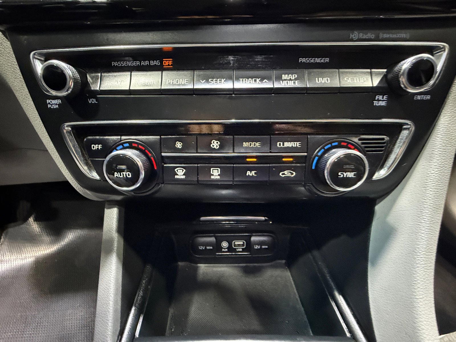 Used 2016 Kia Optima EX w/ Premium Package image 12