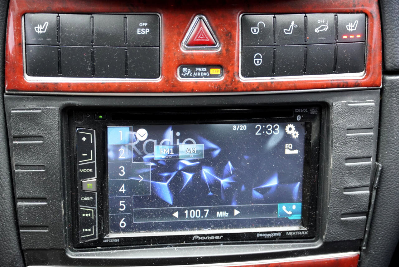 Used 2006 Mercedes-Benz CLK 55 AMG Cabriolet image 24