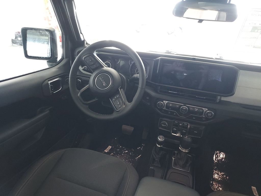 New 2025 Jeep Gladiator Sport image 15