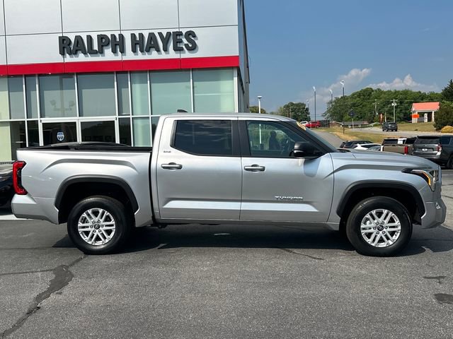Used 2025 Toyota Tundra SR5 w/ SR5 Premium Package AWD/4WD image 2