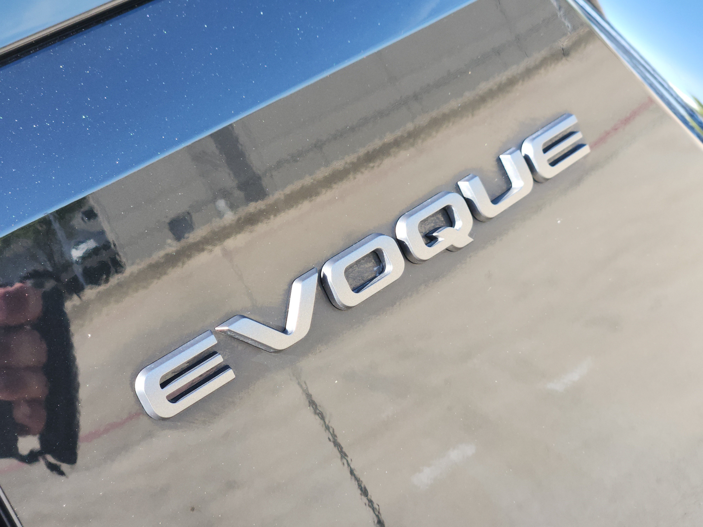 Certified 2026 Land Rover Range Rover Evoque Dynamic SE AWD/4WD image 34