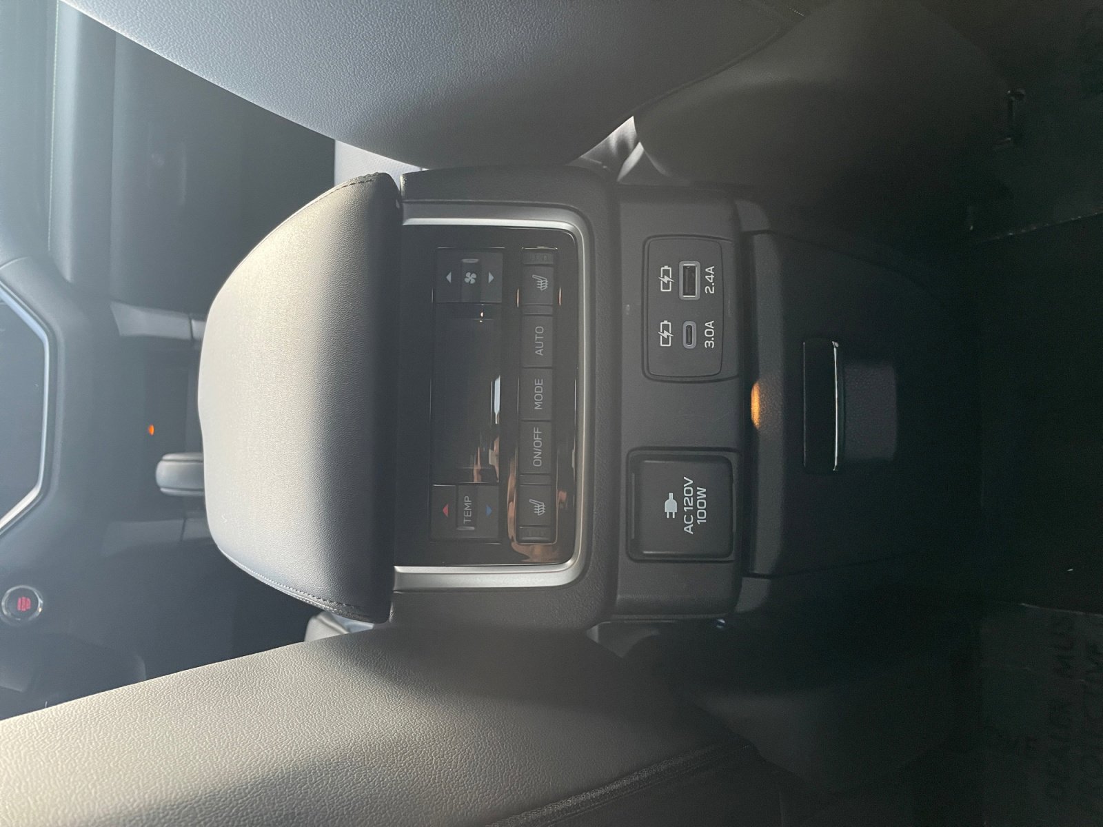 Used 2025 Subaru Ascent Bronze Edition image 23