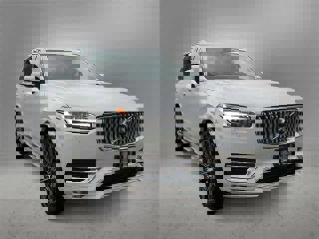 Used 2022 Volvo XC90 T6 Inscription w/ Advanced Package image 2