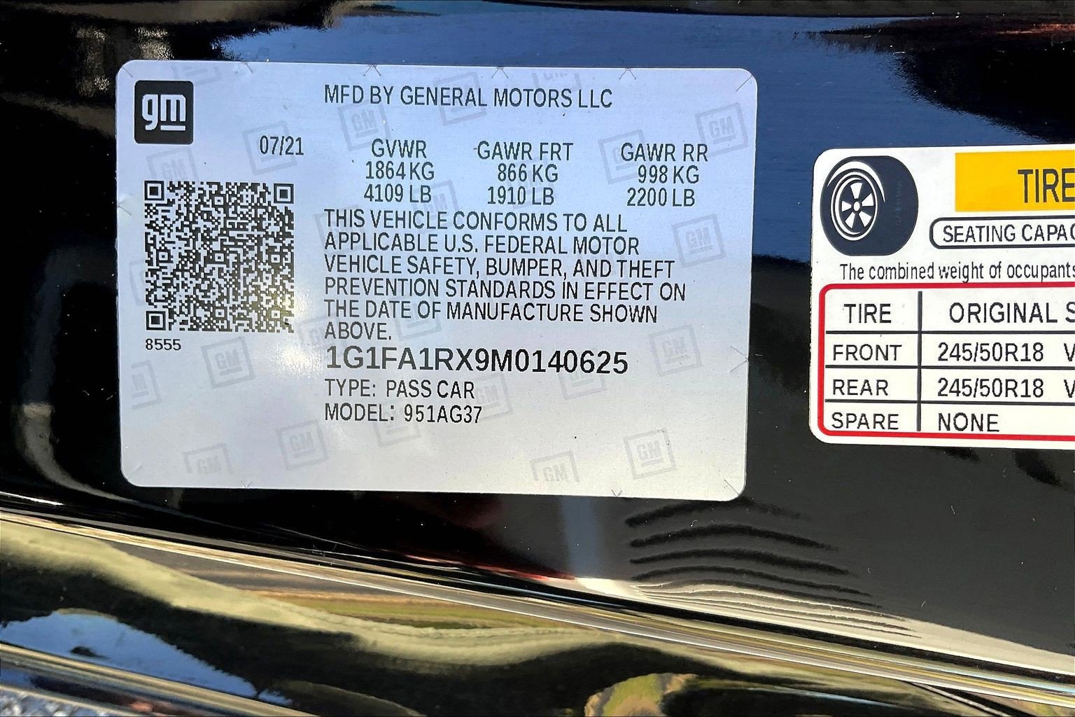 Used 2021 Chevrolet Camaro LS image 30