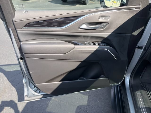 Certified 2024 Cadillac Escalade Sport w/ LPO, ONYX Package AWD/4WD image 10