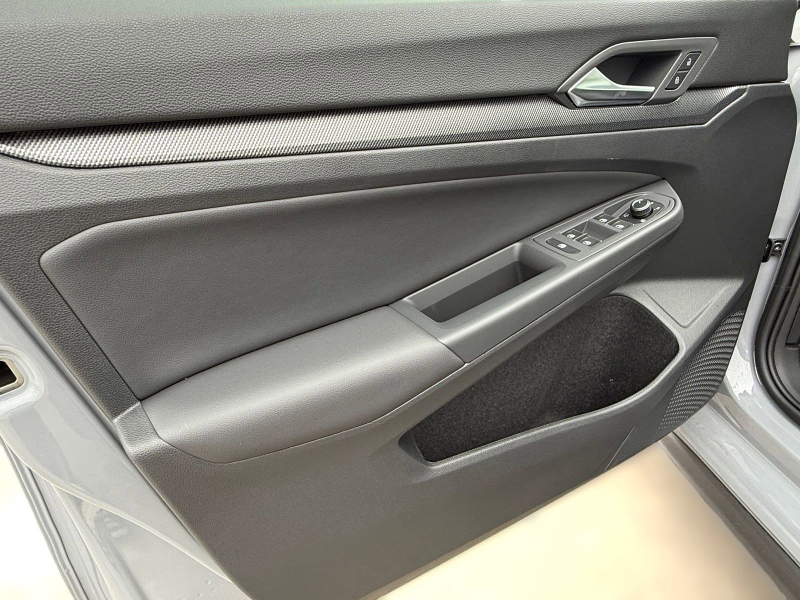 New 2026 Volkswagen GTI SE image 11