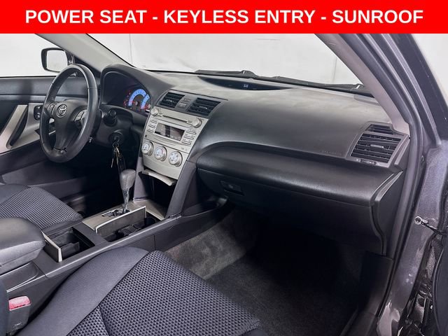 Used 2011 Toyota Camry SE image 28