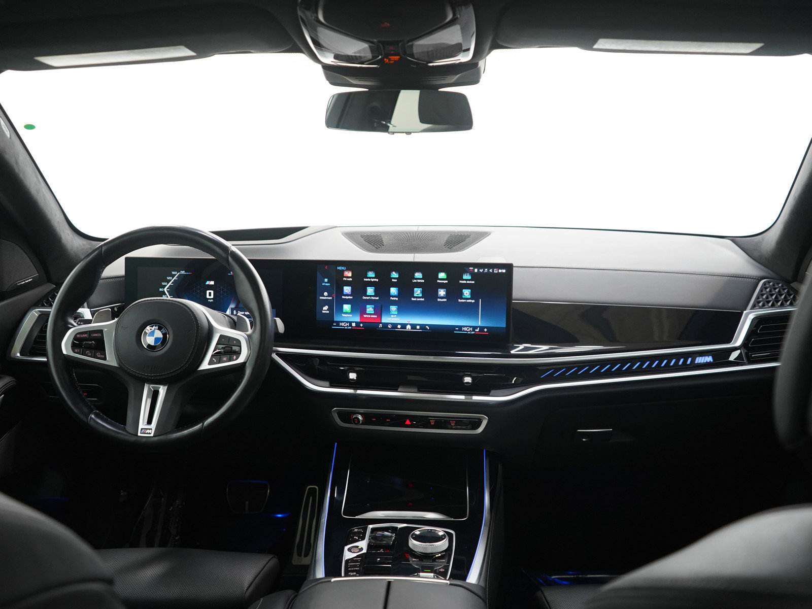 Used 2024 BMW X7 M60i w/ Climate Comfort Package image 14