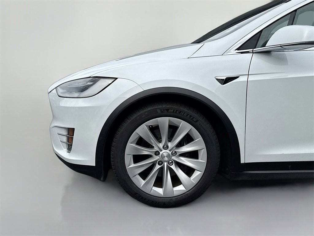 Used 2017 Tesla Model X 75D image 11