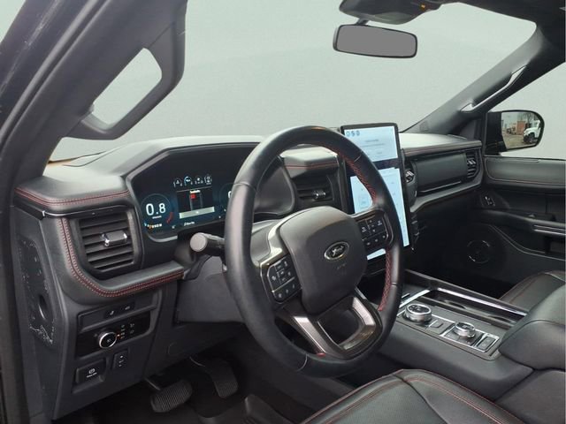Used 2023 Ford Expedition Limited image 13