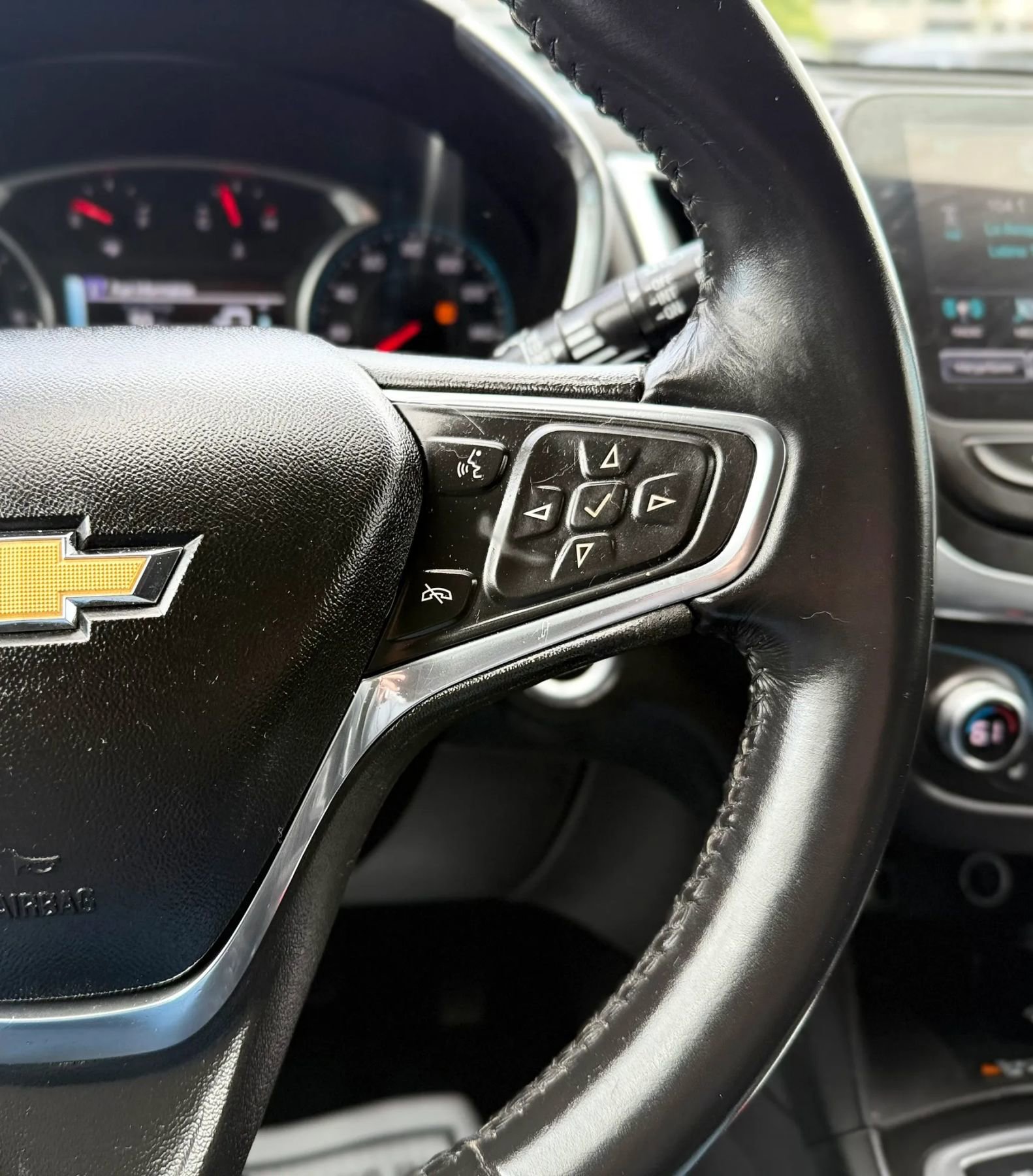 Used 2018 Chevrolet Equinox Premier AWD/4WD image 14