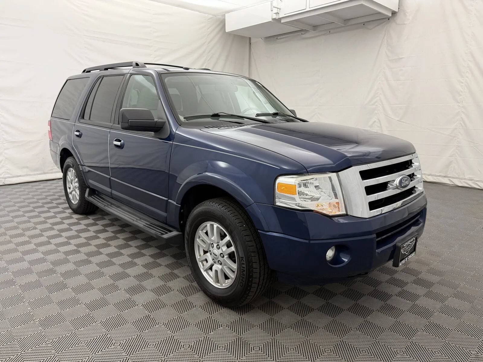 Used 2011 Ford Expedition XLT AWD/4WD image 4