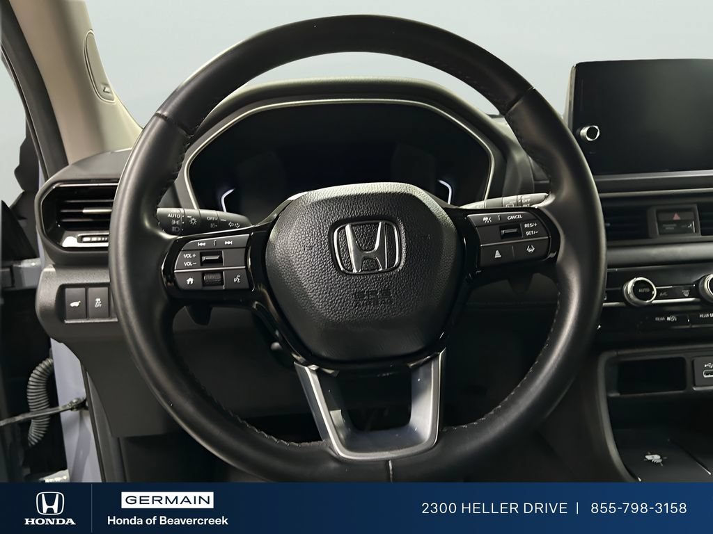 Certified 2025 Honda Pilot Touring image 12