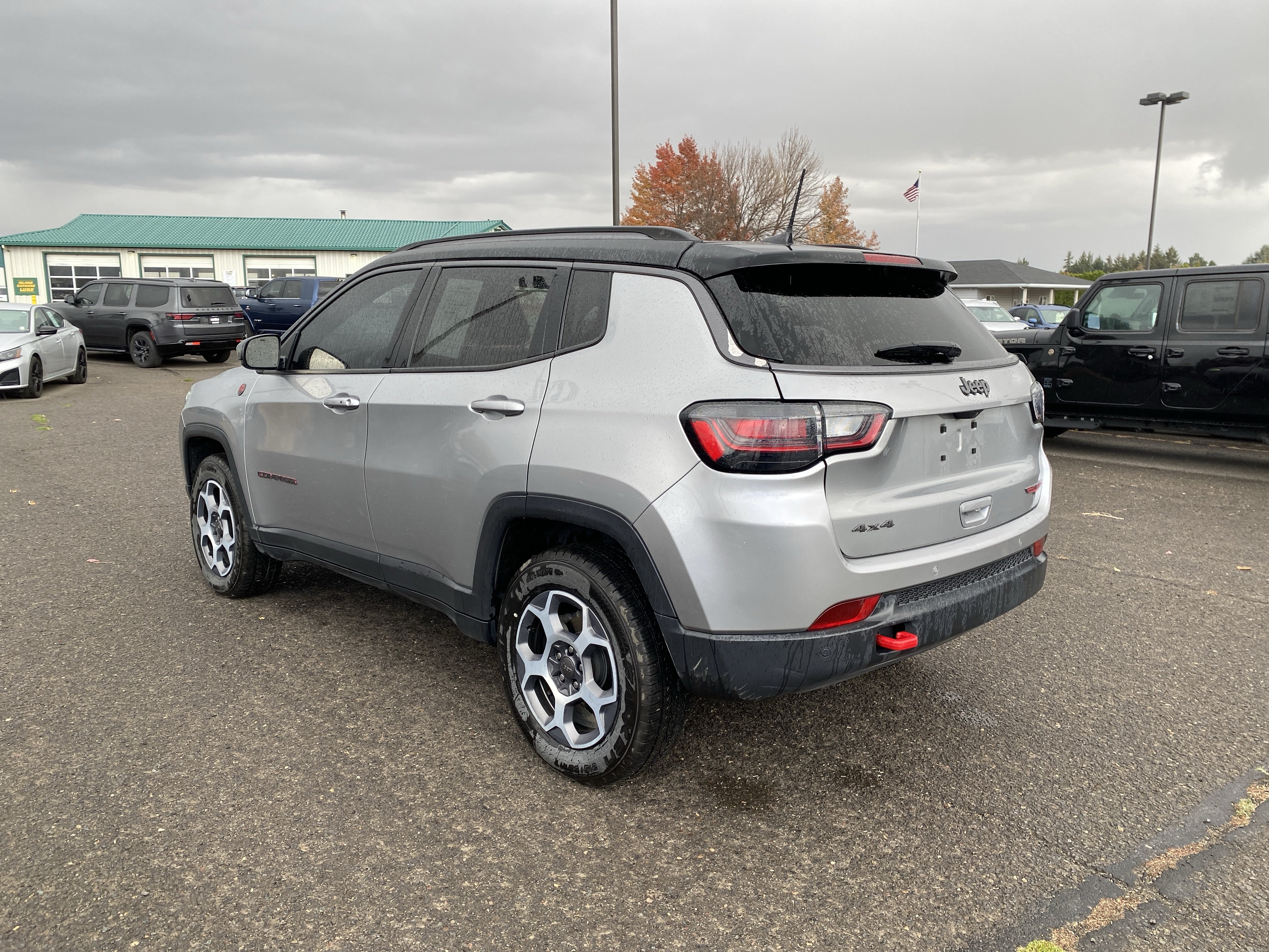 Used 2022 Jeep Compass Trailhawk w/ Trailhawk Elite Group AWD/4WD image 5