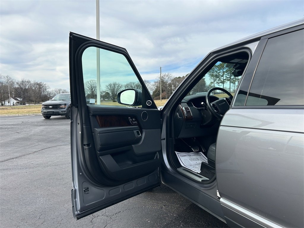 Used 2021 Land Rover Range Rover P525 Westminster Edition LWB image 16