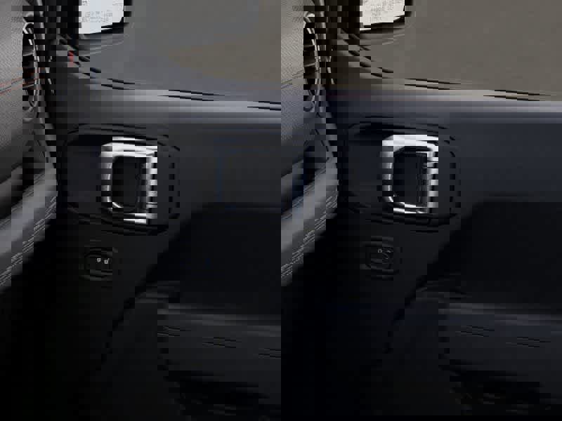 New 2026 Jeep Wrangler Unlimited Rubicon w/ Technology Group image 25