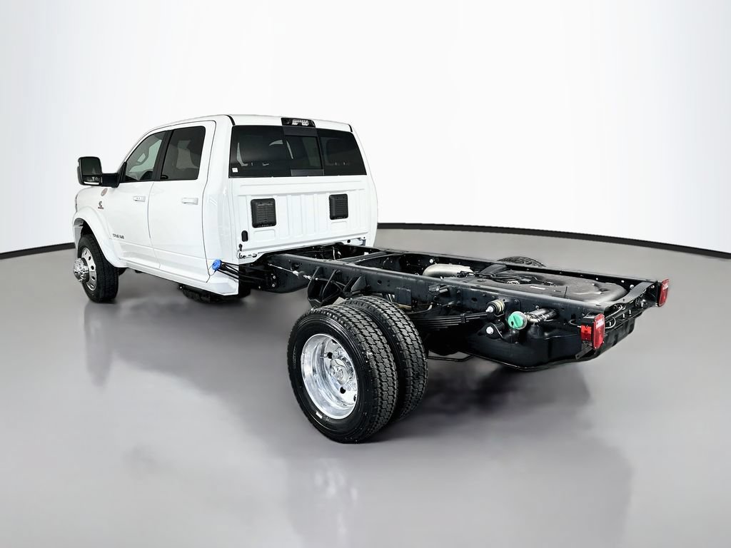 New 2026 RAM 4500 4x4 Crew Cab DRW w/ Laramie Trim Package image 5