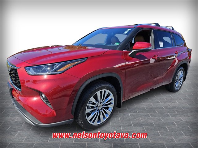 New 2026 Toyota Highlander Platinum image 3