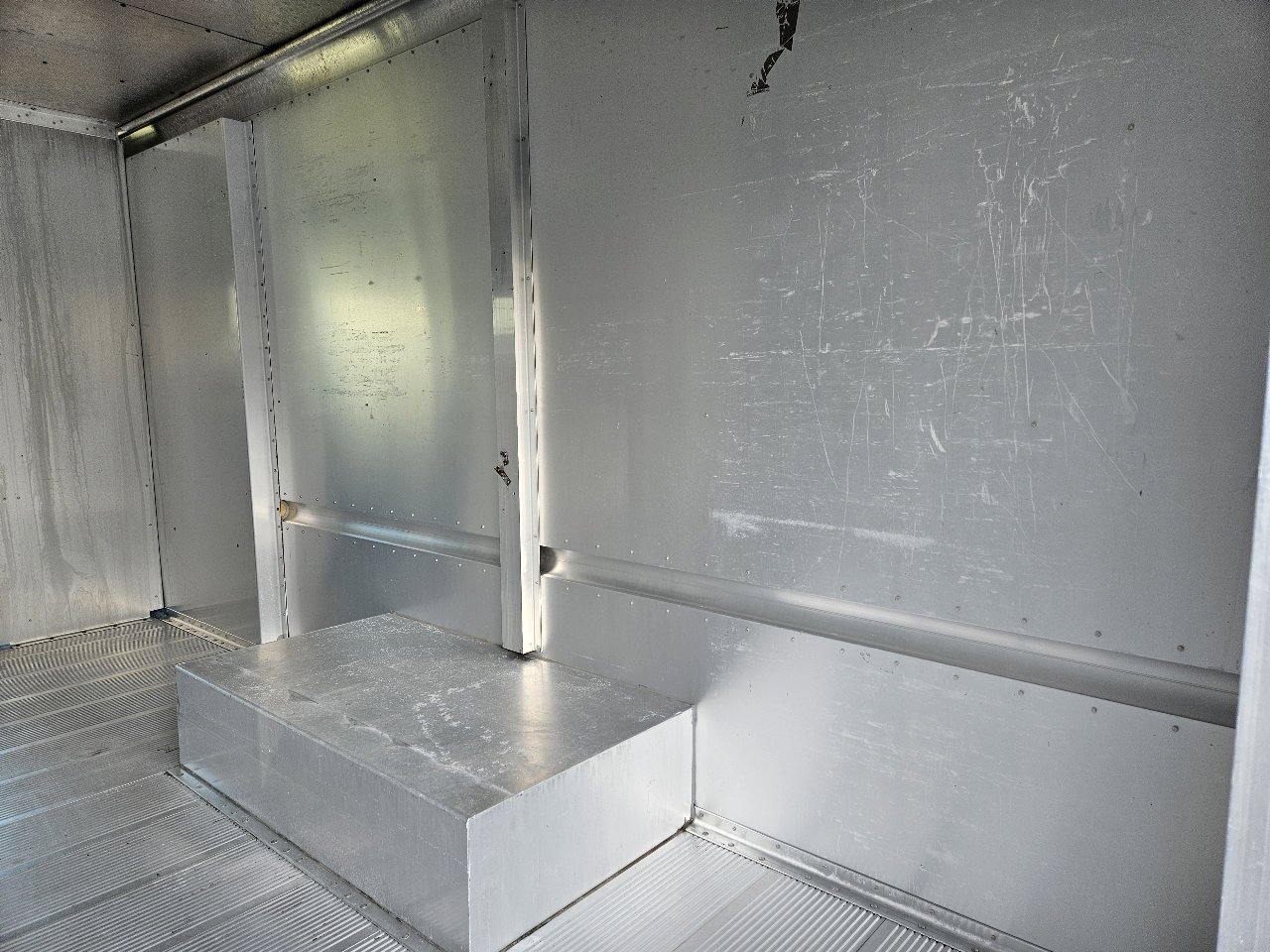 Used 2013 Ford E-350 and Econoline 350 Super Duty w/ Air Conditioning Prep Pkg image 18