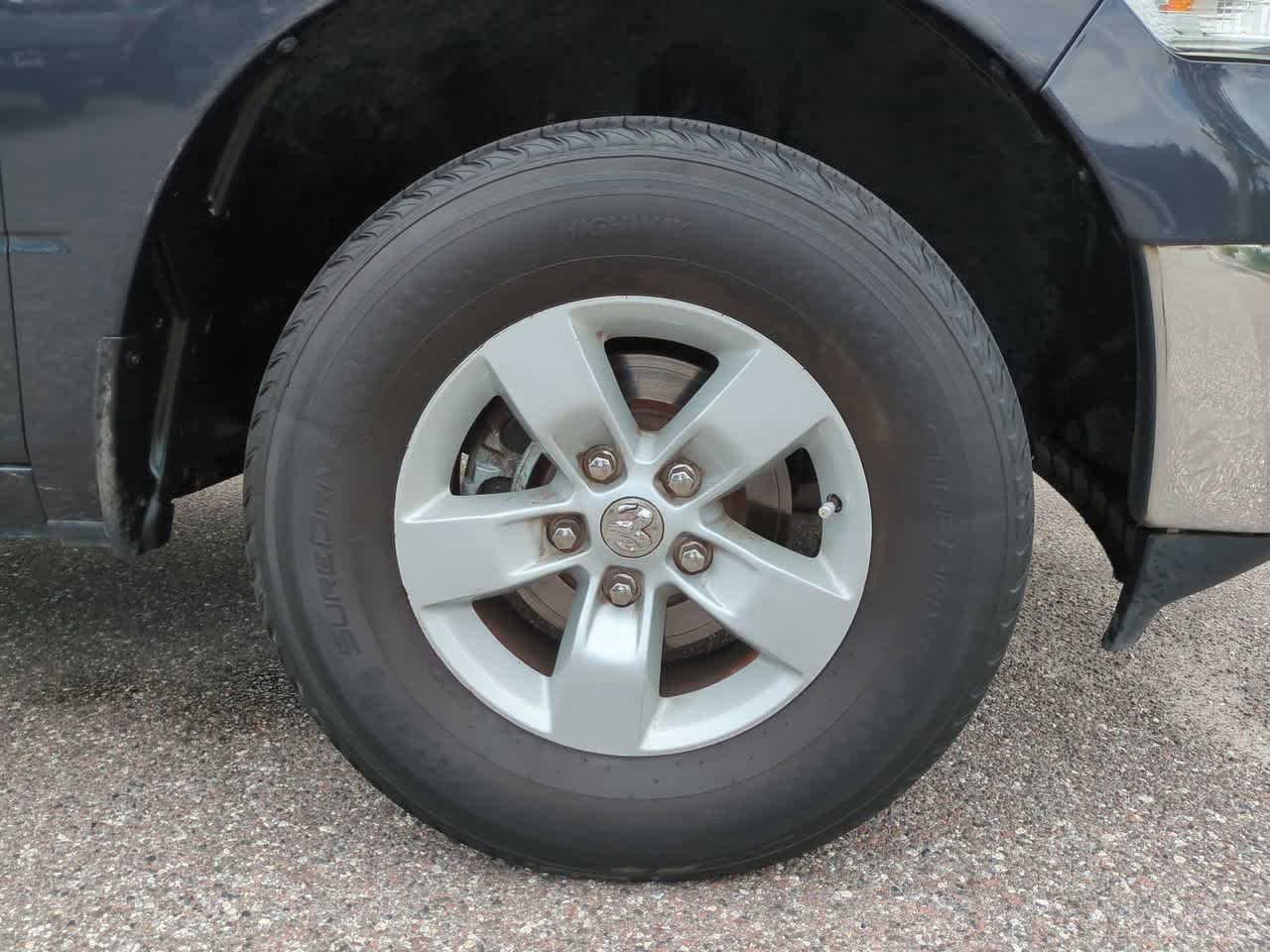 Used 2021 RAM 1500 Classic SLT AWD/4WD image 11