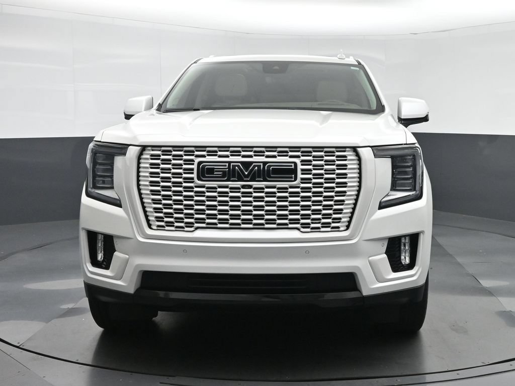 Used 2023 GMC Yukon XL Denali w/ Denali Reserve Package AWD/4WD image 2