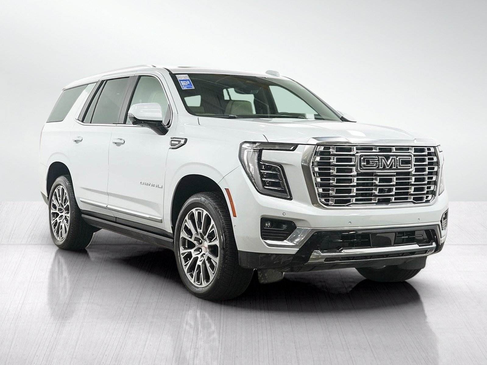 Used 2026 GMC Yukon Denali w/ Denali Reserve Package AWD/4WD image 7