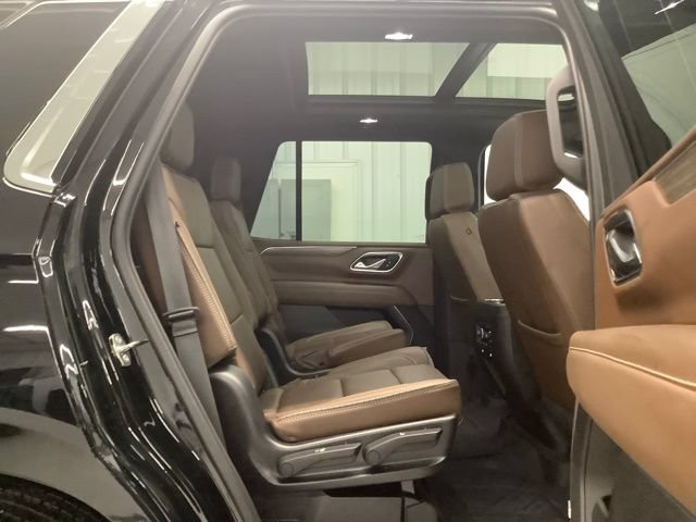 Used 2023 Chevrolet Tahoe High Country AWD/4WD image 9