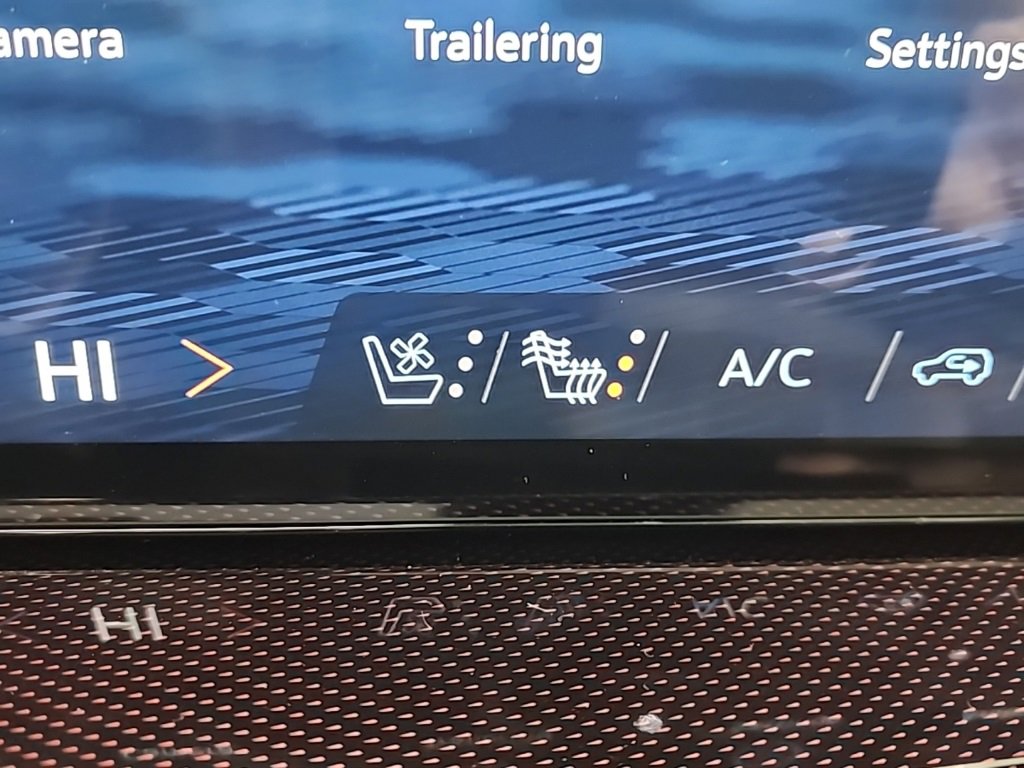 New 2026 Chevrolet Traverse RS image 39