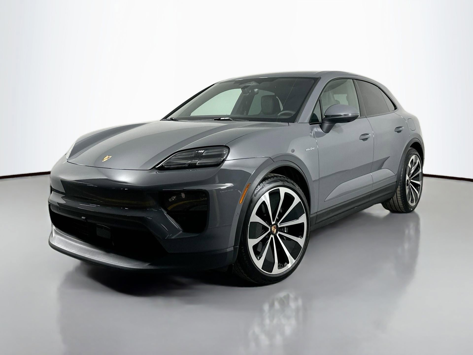 Certified 2025 Porsche Macan 4 Electric image 1