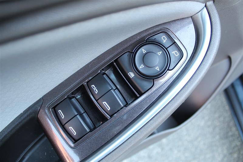 Used 2020 Chevrolet Malibu LT FWD image 12