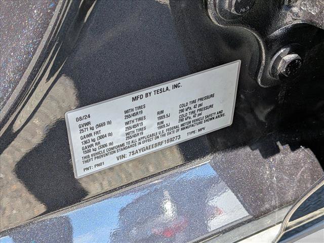 Used 2024 Tesla Model Y Long Range AWD/4WD image 16