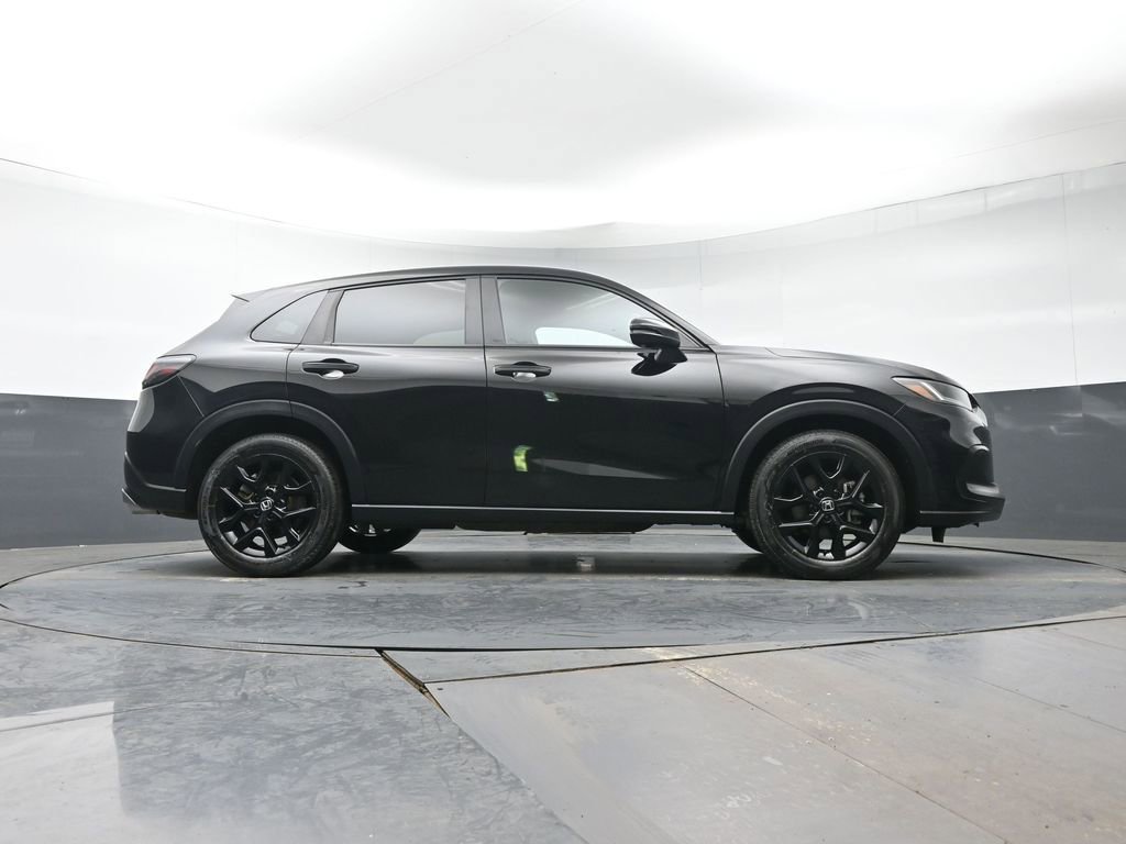 Used 2025 Honda HR-V Sport image 28
