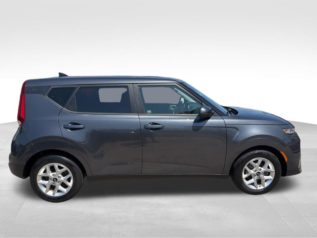 Used 2021 Kia Soul S image 7