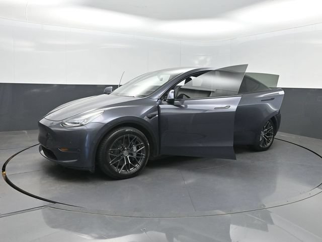 Used 2021 Tesla Model Y Long Range AWD/4WD image 25