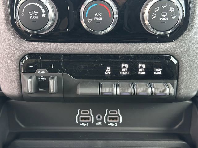 New 2026 RAM 1500 Big Horn AWD/4WD image 18