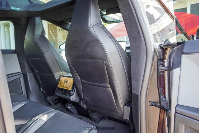Used 2024 Tesla Cybertruck Cyberbeast AWD/4WD image 29