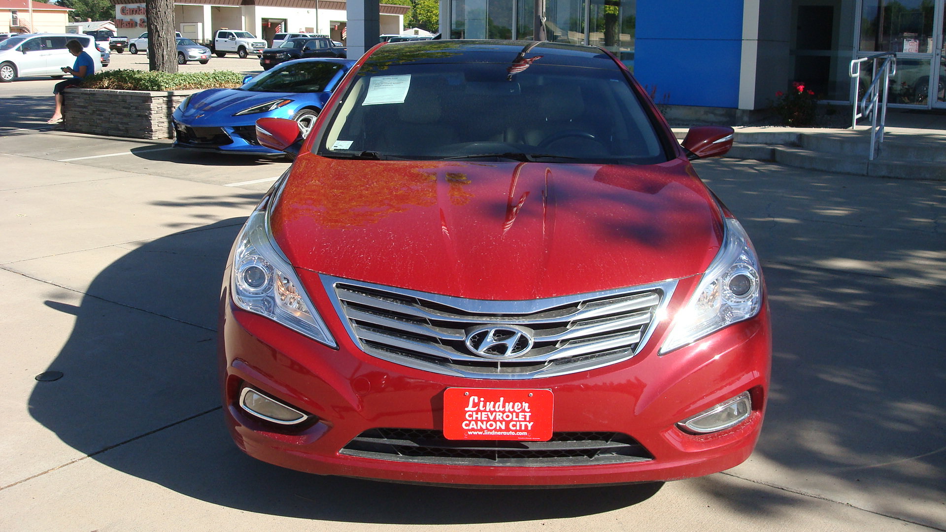 Used 2014 Hyundai Azera Limited w/ Option Group 02 FWD image 2