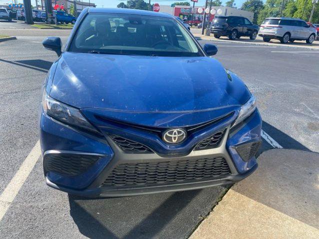 Used 2024 Toyota Camry SE FWD image 2