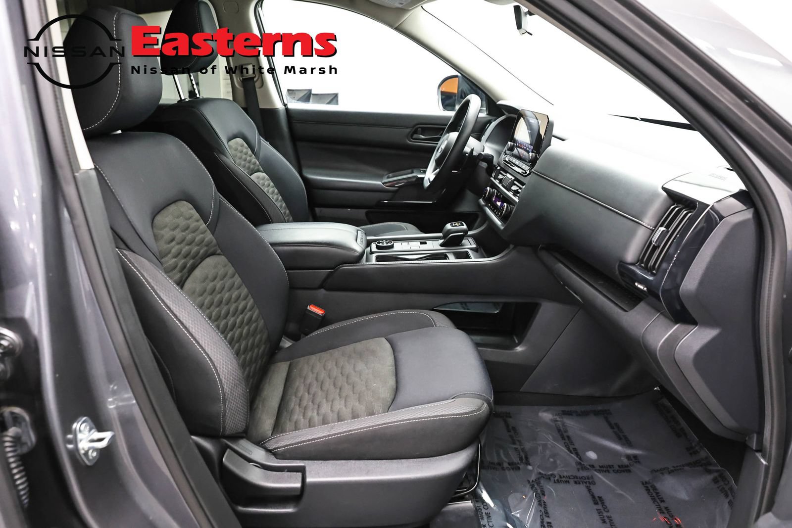 Used 2023 Nissan Pathfinder S AWD/4WD image 23