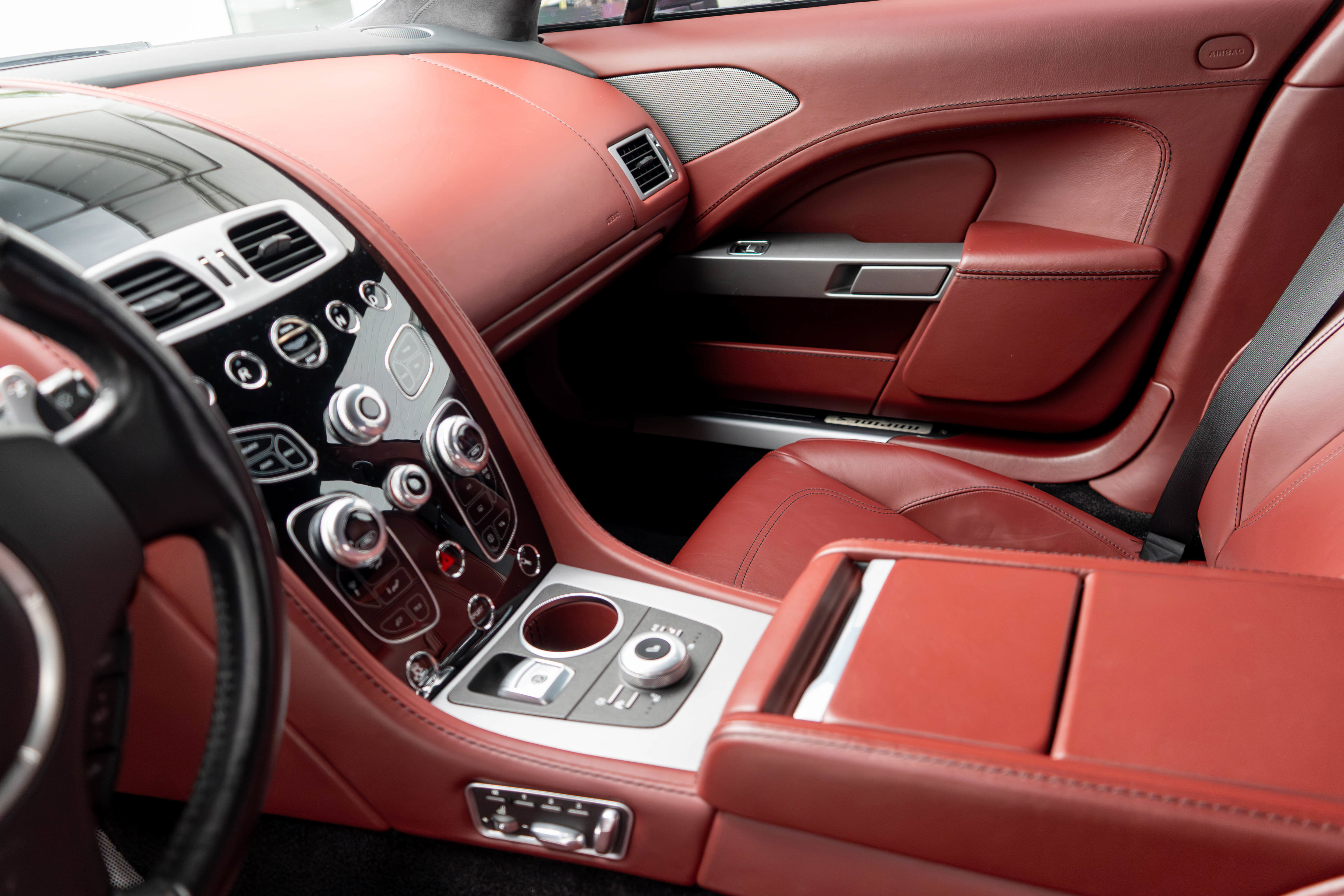 Used 2016 Aston Martin Rapide S RWD image 10