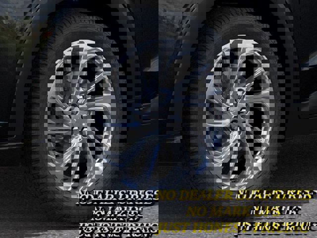 New 2027 Chevrolet Bolt LT w/ Comfort Package FWD image 9