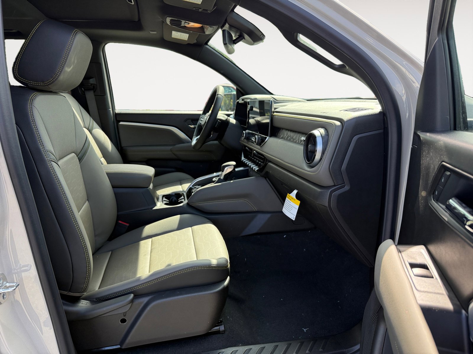 Used 2022 Toyota Camry XSE w/ TRD Appearance Package (TMS) FWD image 19
