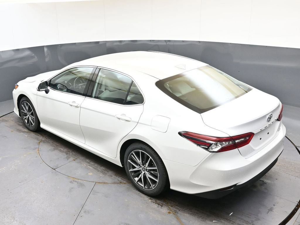 Used 2023 Toyota Camry XLE w/ Cold Weather Package image 31