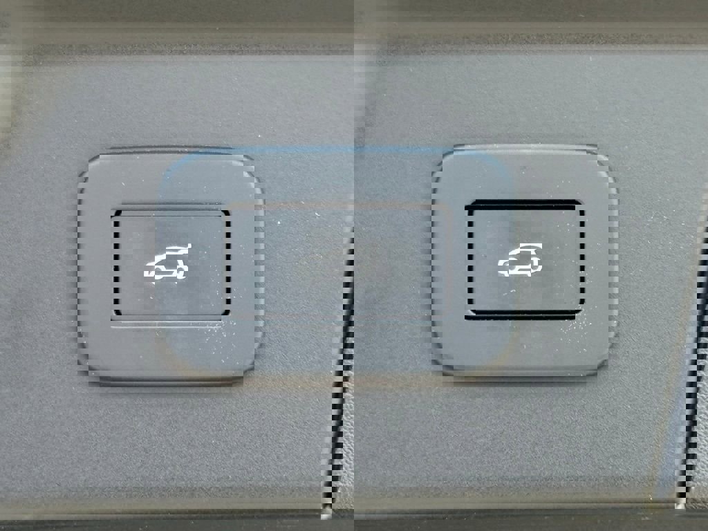 Used 2026 Land Rover Range Rover Velar Dynamic SE image 39