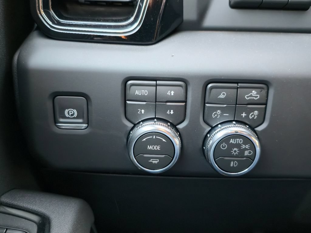 New 2026 GMC Sierra 2500 AT4 w/ AT4 Premium Plus Package AWD/4WD image 19