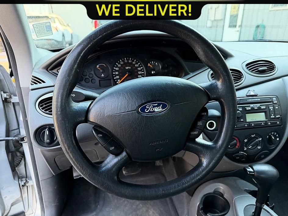 Used 2002 Ford Focus SE FWD image 11